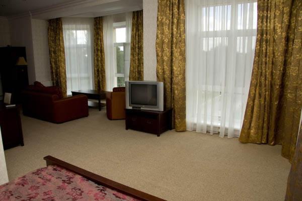 Marco Polo Hotel Ульяновка Екстер'єр фото
