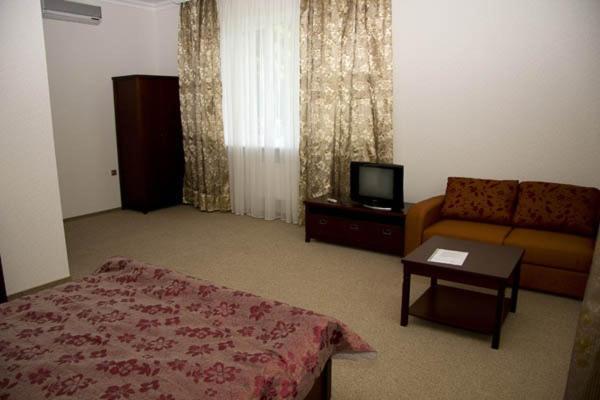 Marco Polo Hotel Ульяновка Екстер'єр фото